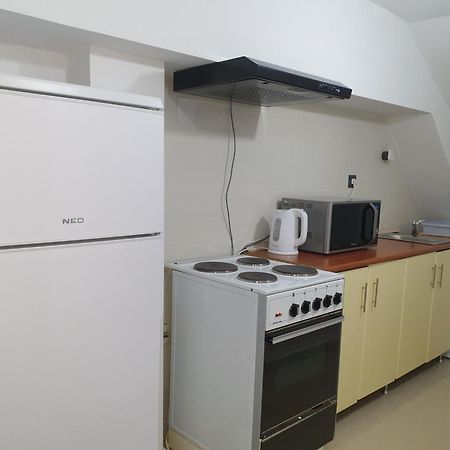 Sweet Basement Suteren Apartments Parking 5 Euro สโกเปีย ภายนอก รูปภาพ