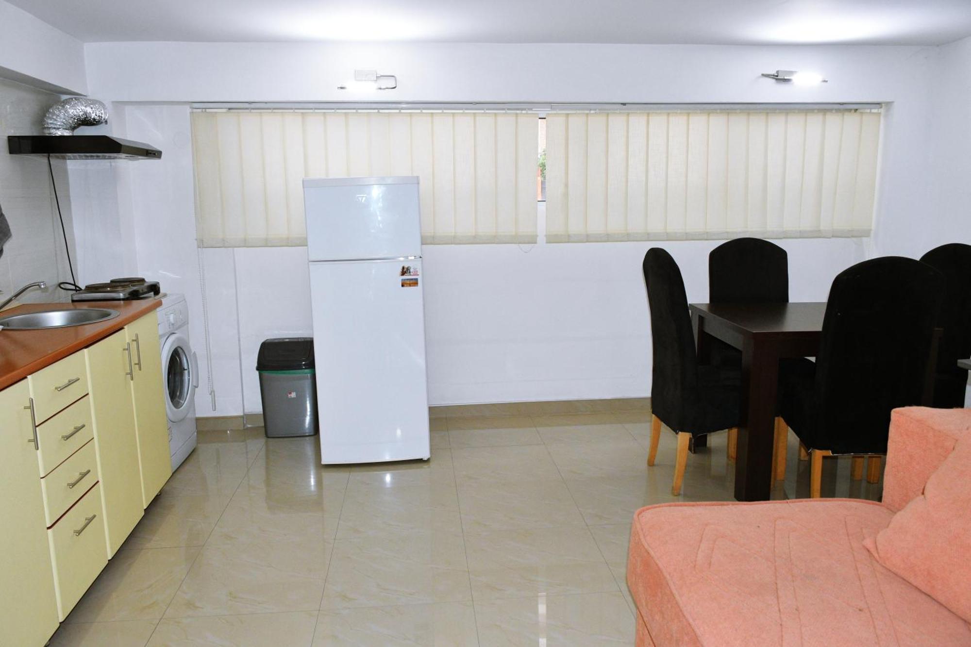 Sweet Basement Suteren Apartments Parking 5 Euro สโกเปีย ภายนอก รูปภาพ
